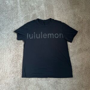 Lululemon black tshirt